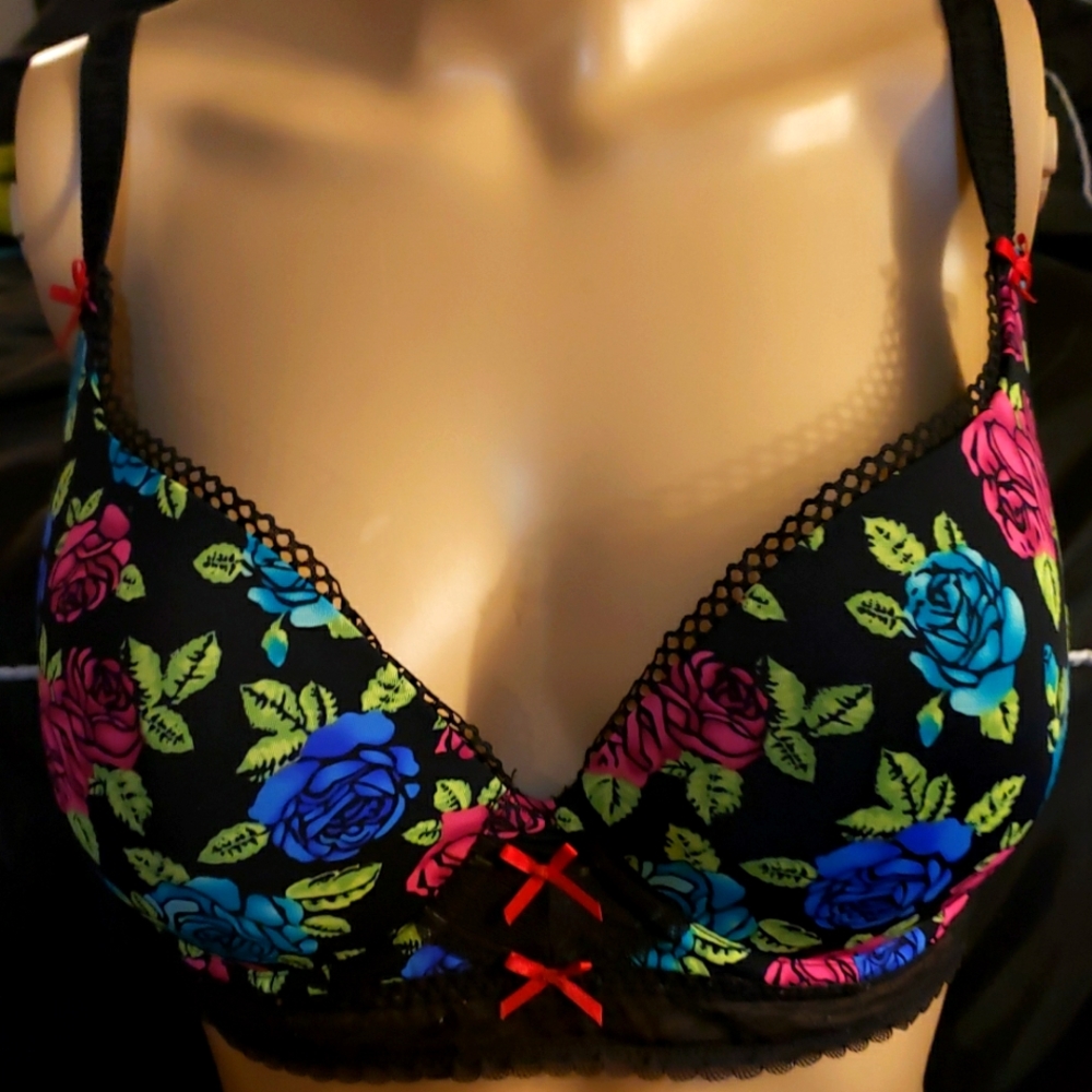 Betsy Johnson Intimates floral pushup bra 34DD